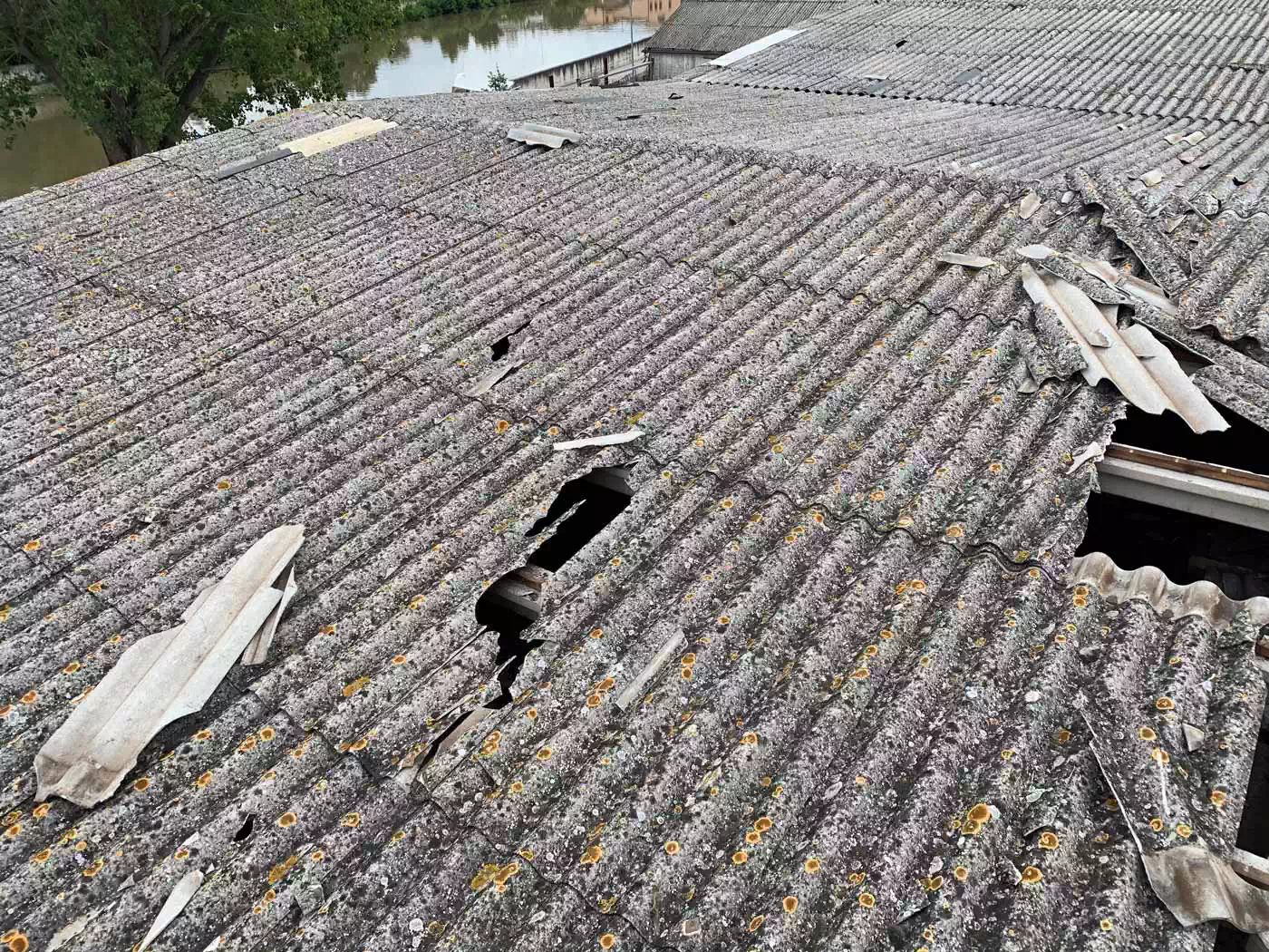 rimozione-e-bonifica-amianto-tetti-a-ferrara-e-ravenna